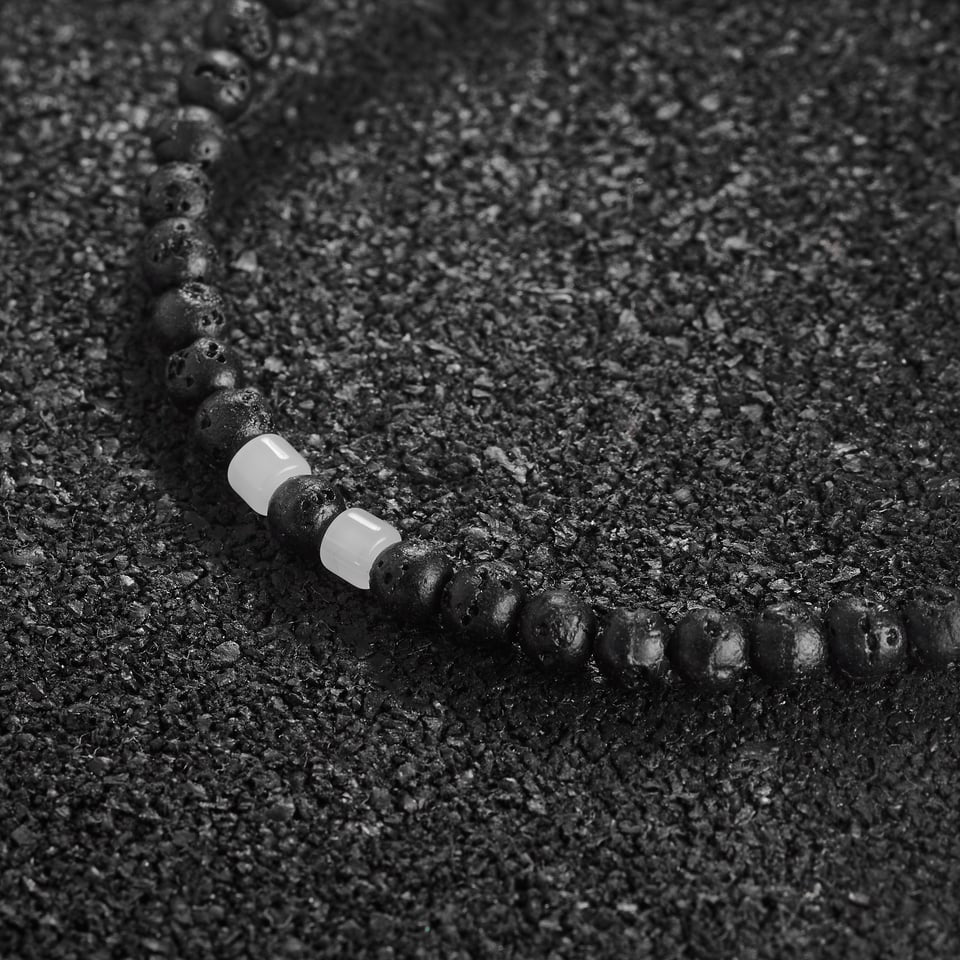 Tarmac Bead Necklace - White